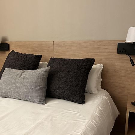 Hostal Restaurant Roma Cubells المظهر الخارجي الصورة