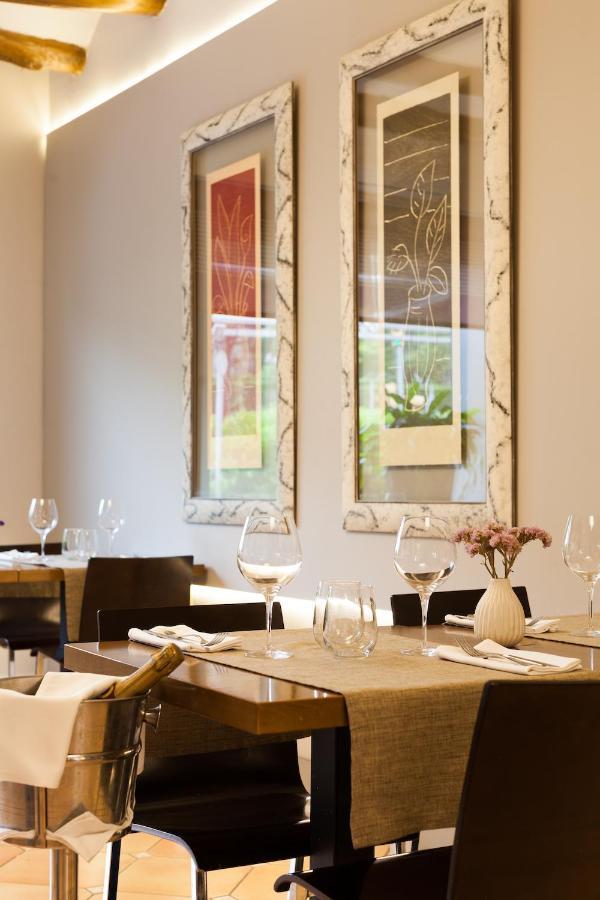 Hostal Restaurant Roma Cubells المظهر الخارجي الصورة