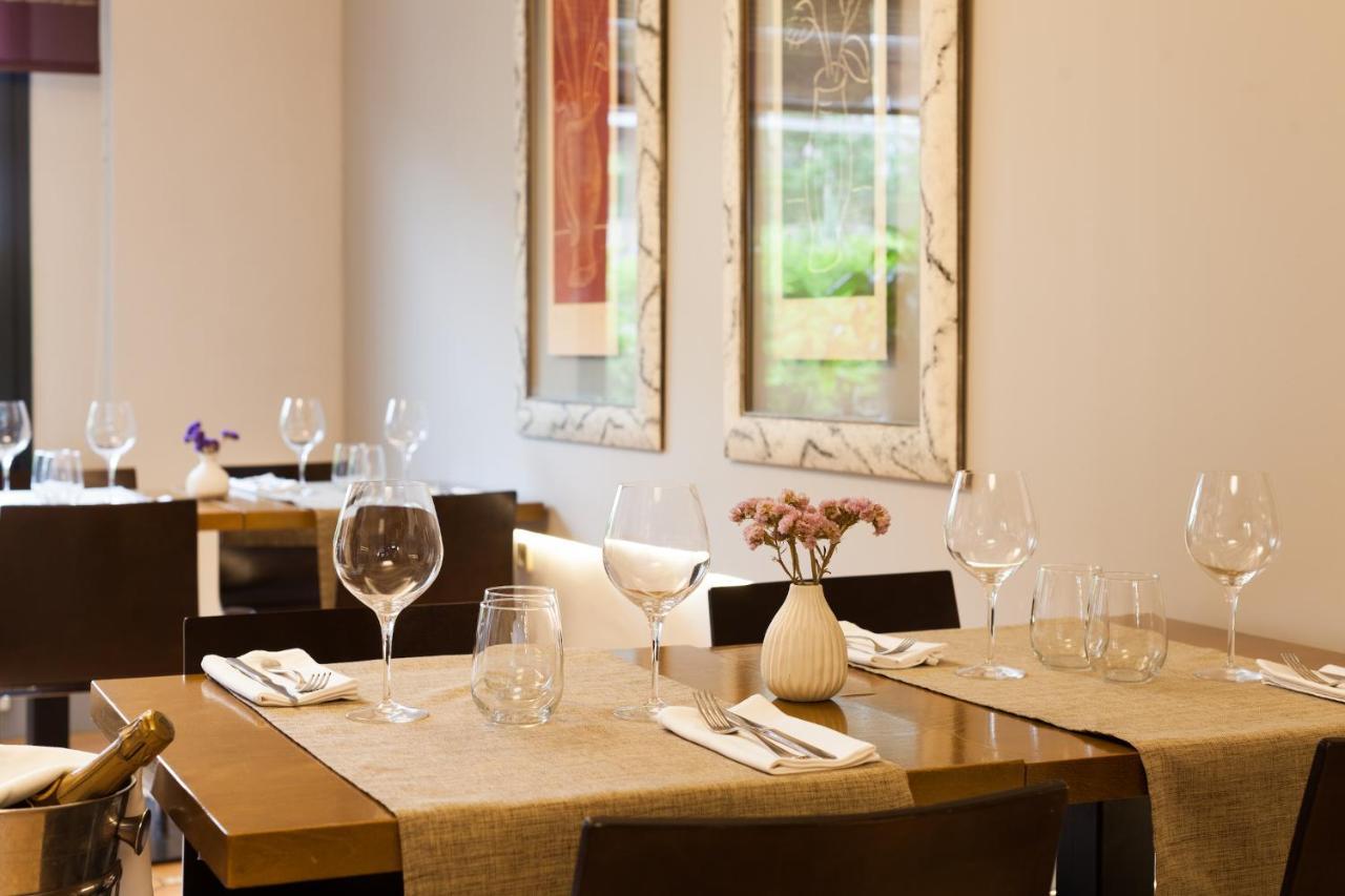 Hostal Restaurant Roma Cubells المظهر الخارجي الصورة